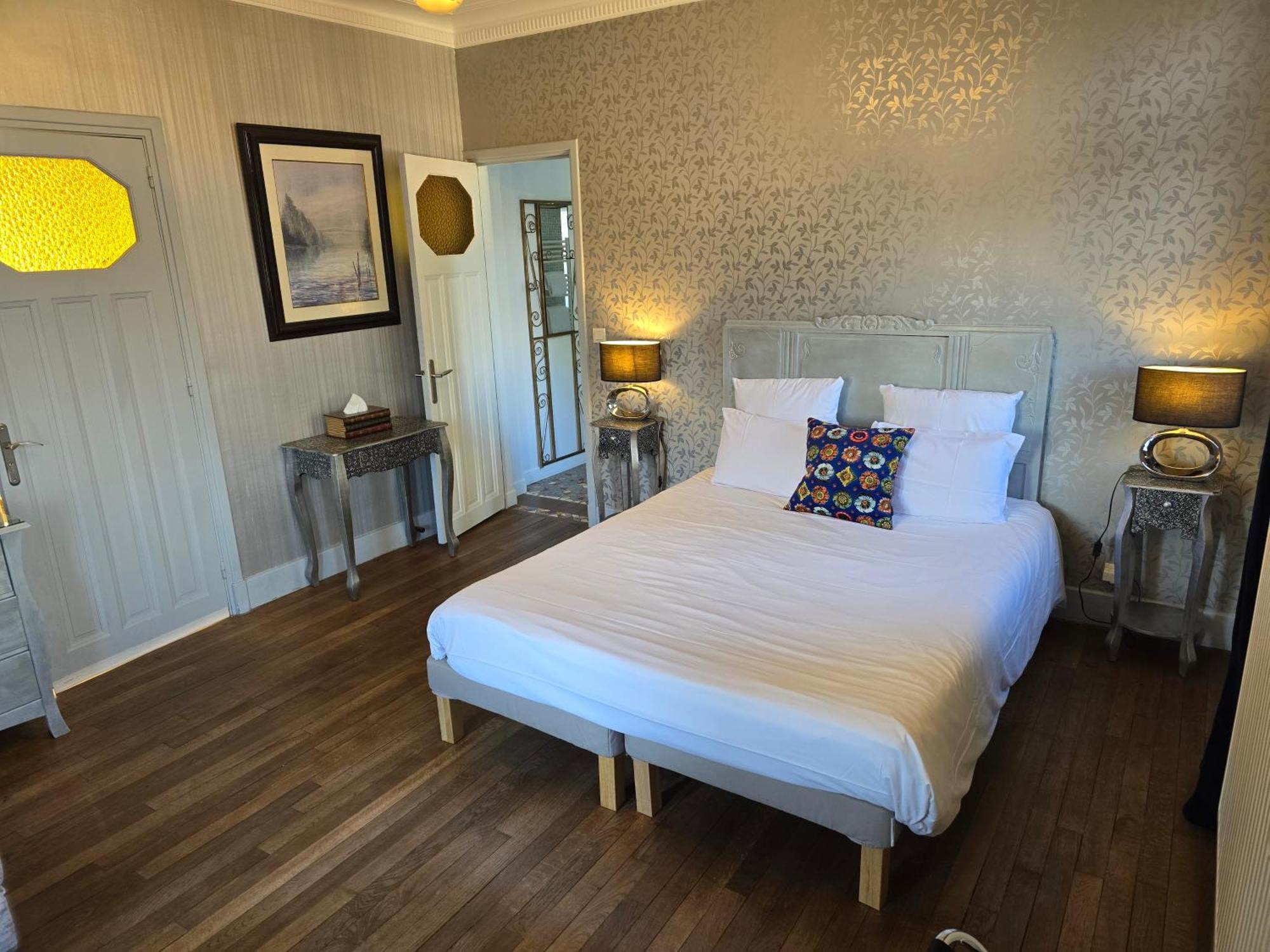 Le Castel Guesthouse Bayeux Kamer foto