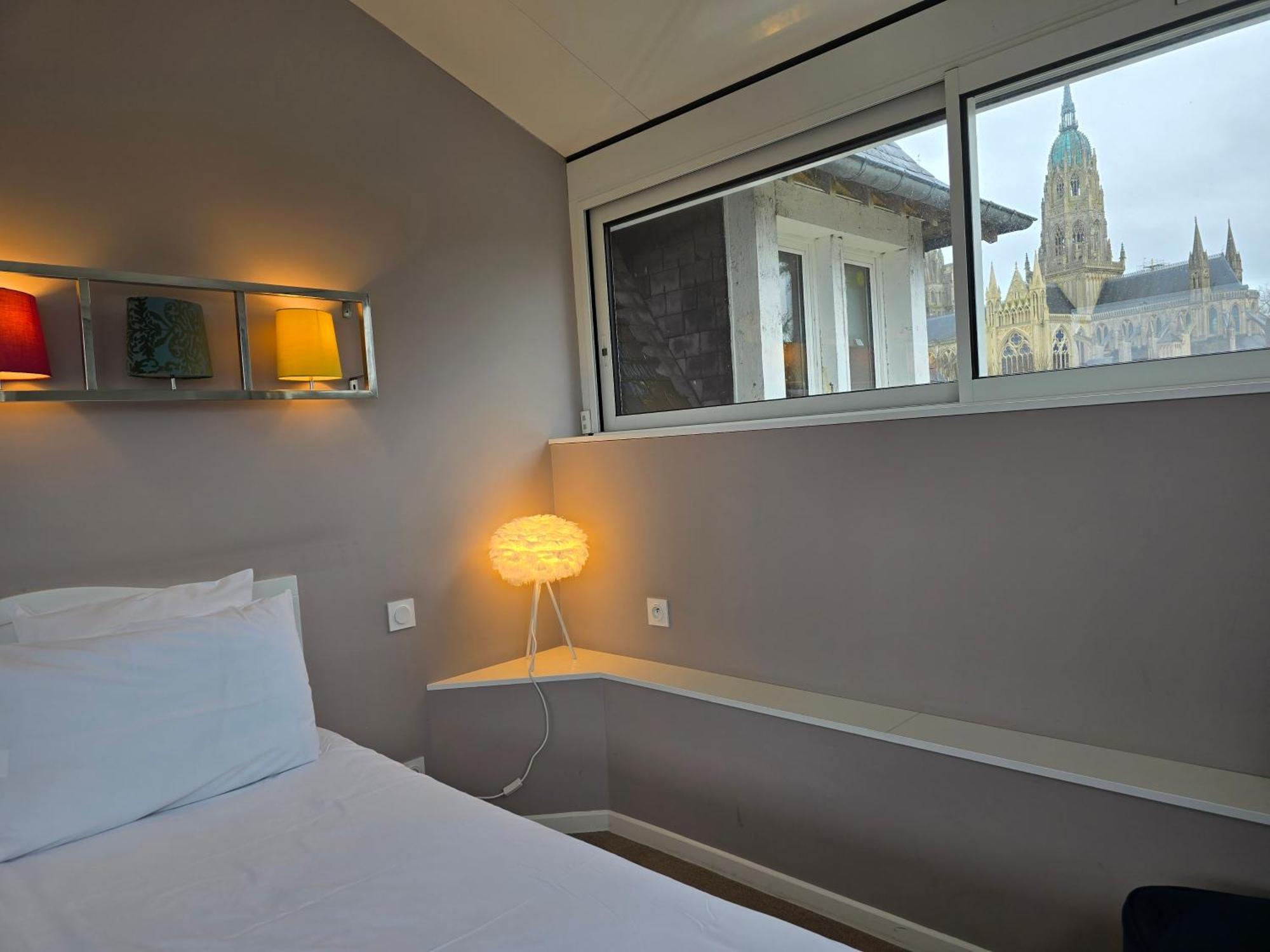 Le Castel Guesthouse Bayeux Buitenkant foto