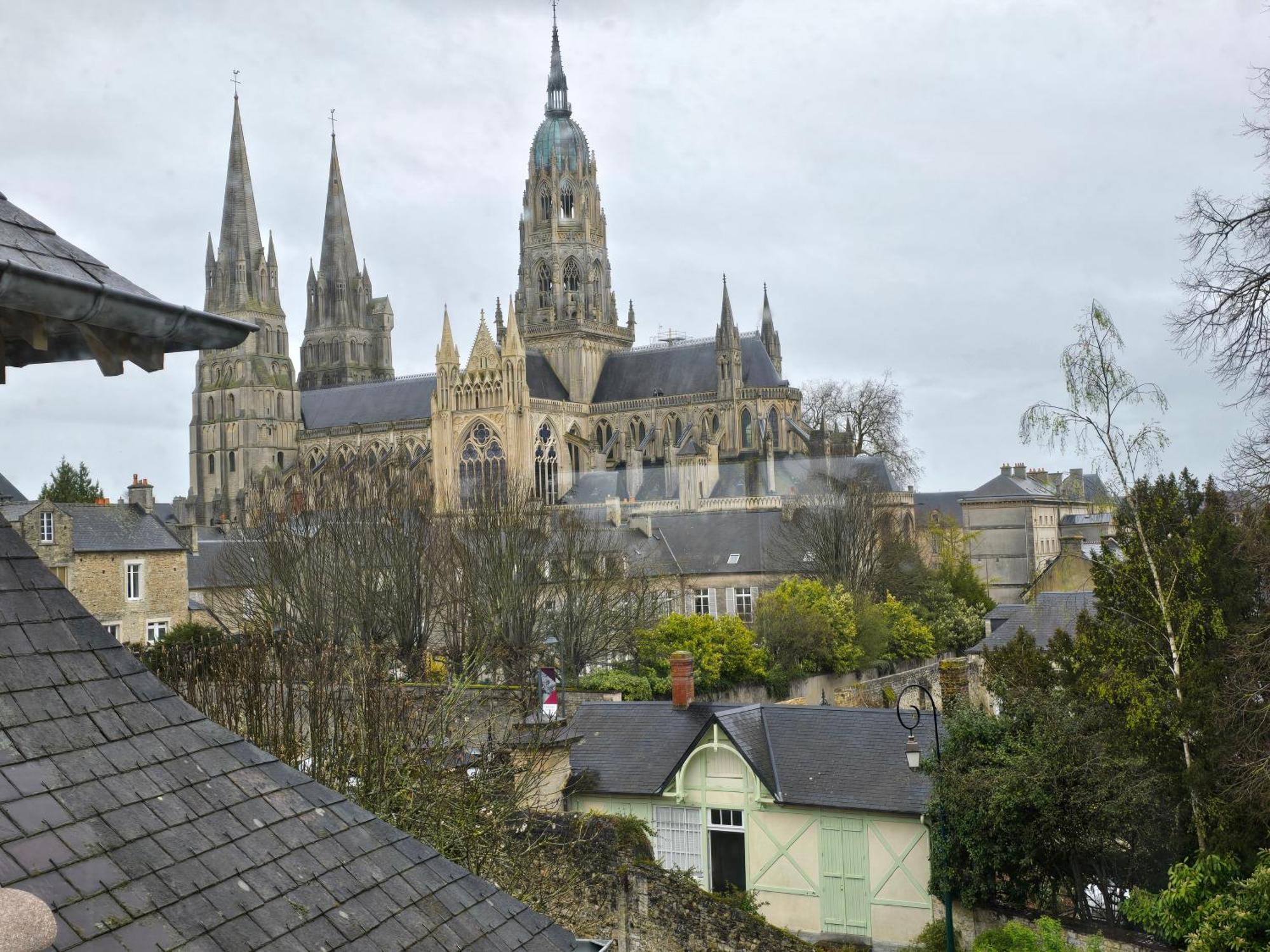 Le Castel Guesthouse Bayeux Buitenkant foto